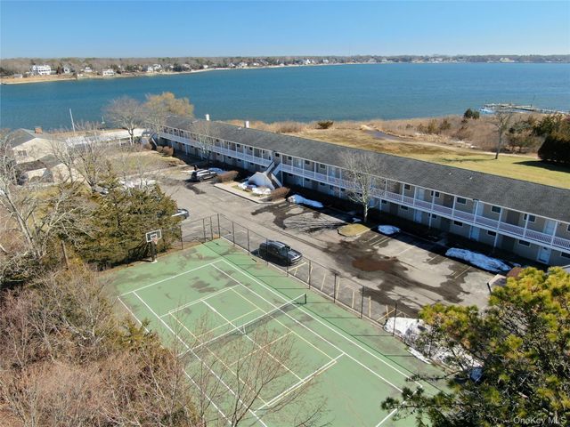 61 W Tiana Road 10, Hampton Bays, NY 11946