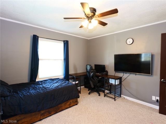 252 Parkgate Avenue, Austintown, OH 44515