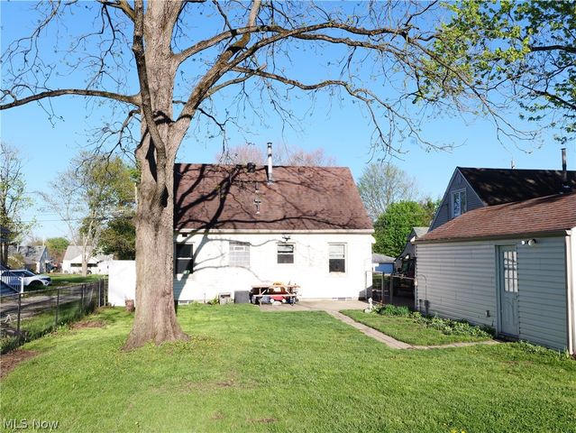 252 Parkgate Avenue, Austintown, OH 44515