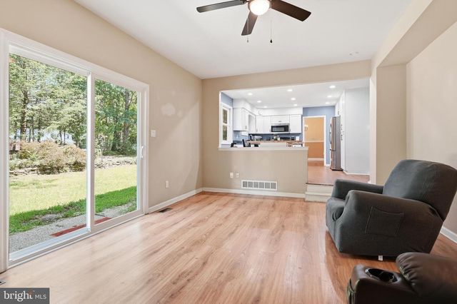 17 BRIARWOOD DR, Voorhees, NJ 08043