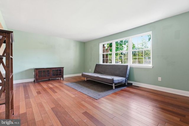 17 BRIARWOOD DR, Voorhees, NJ 08043