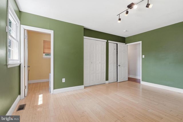 17 BRIARWOOD DR, Voorhees, NJ 08043