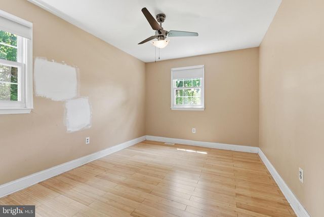 17 BRIARWOOD DR, Voorhees, NJ 08043