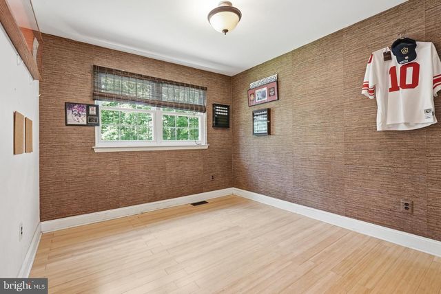 17 BRIARWOOD DR, Voorhees, NJ 08043