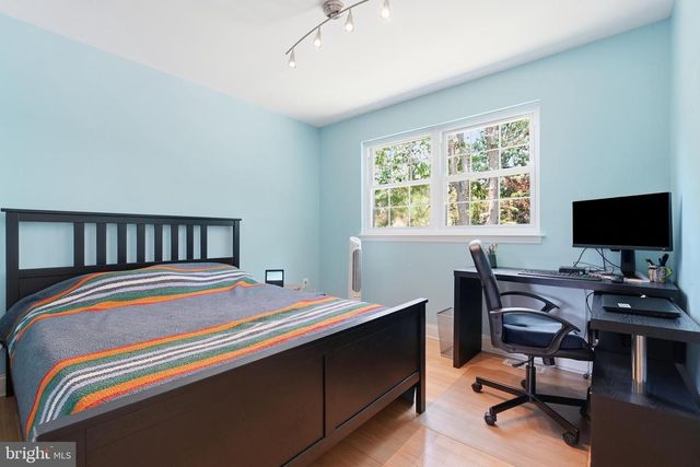 17 BRIARWOOD DR, Voorhees, NJ 08043