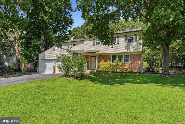 17 BRIARWOOD DR, Voorhees, NJ 08043