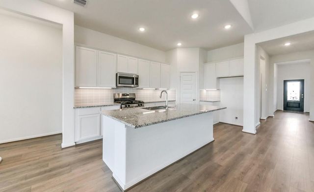 1092 Birds Landing Drive, Magnolia, TX 77355