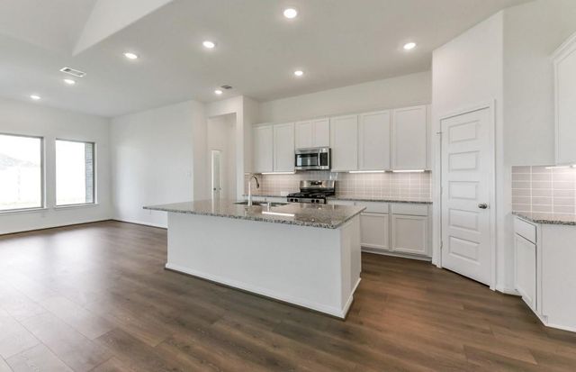 1092 Birds Landing Drive, Magnolia, TX 77355
