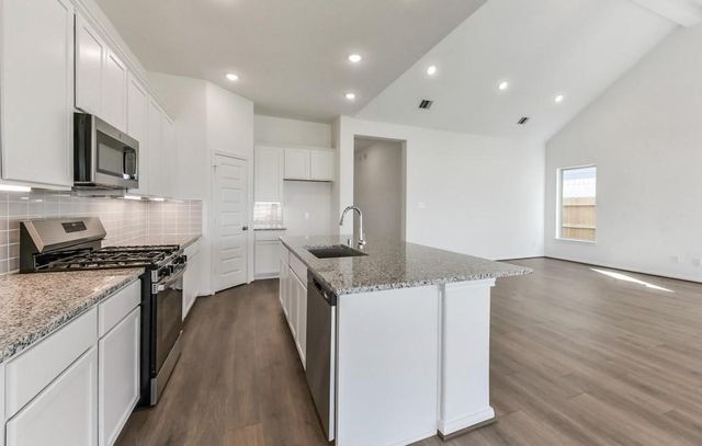 1092 Birds Landing Drive, Magnolia, TX 77355