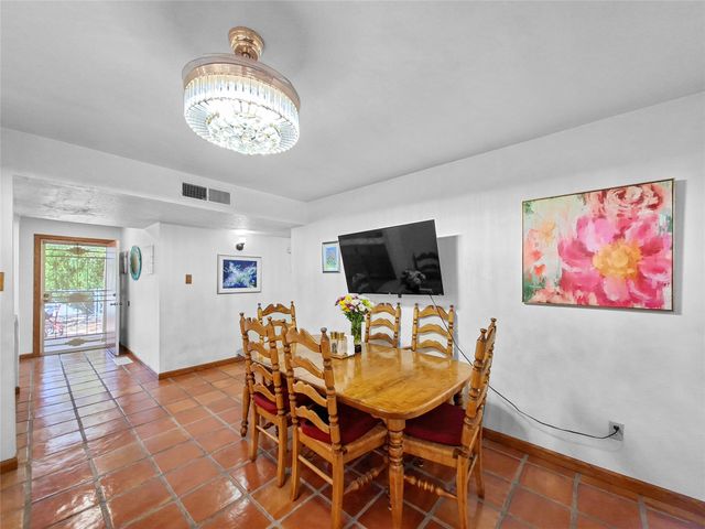 2433 Avenida De Las Estrellas, Santa Fe, NM 87507