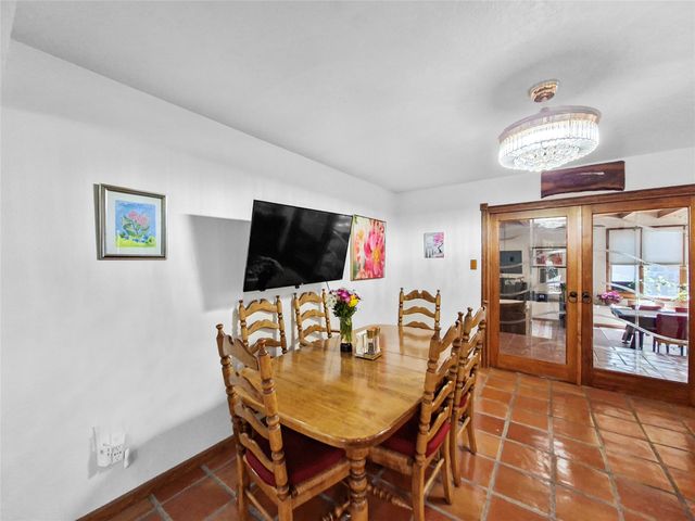 2433 Avenida De Las Estrellas, Santa Fe, NM 87507