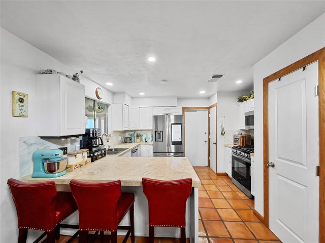 2433 Avenida De Las Estrellas, Santa Fe, NM 87507