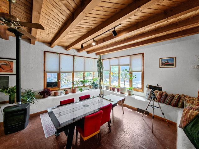 2433 Avenida De Las Estrellas, Santa Fe, NM 87507