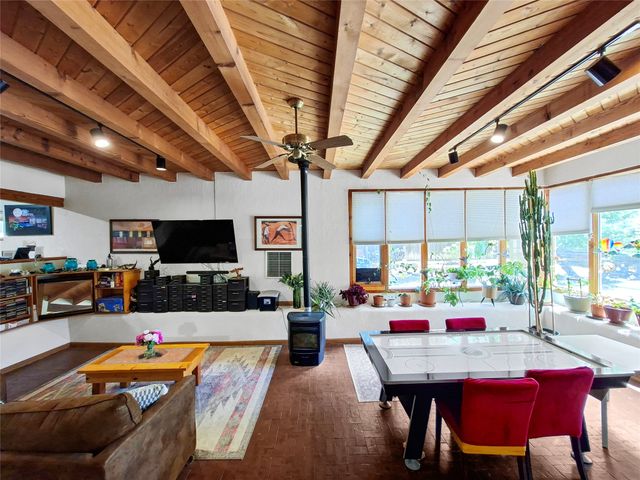 2433 Avenida De Las Estrellas, Santa Fe, NM 87507