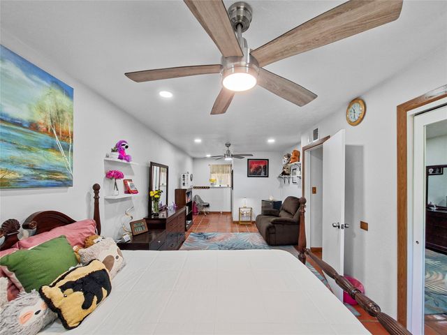 2433 Avenida De Las Estrellas, Santa Fe, NM 87507