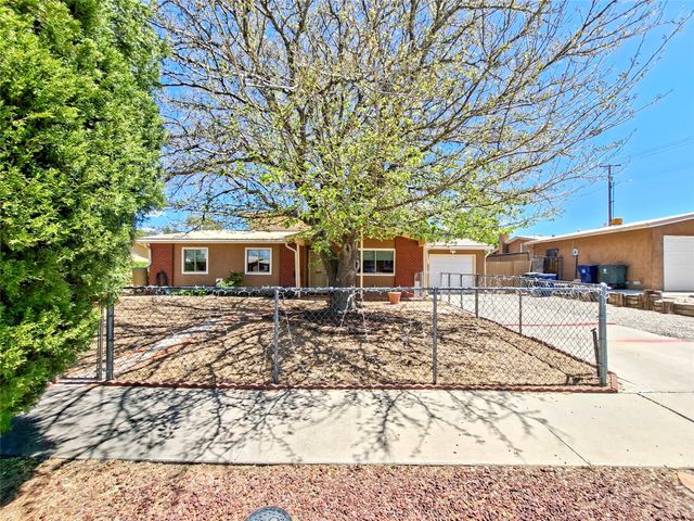 2433 Avenida De Las Estrellas, Santa Fe, NM 87507