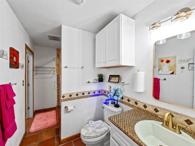2433 Avenida De Las Estrellas, Santa Fe, NM 87507