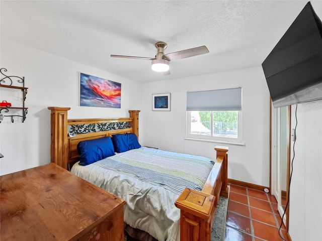 2433 Avenida De Las Estrellas, Santa Fe, NM 87507