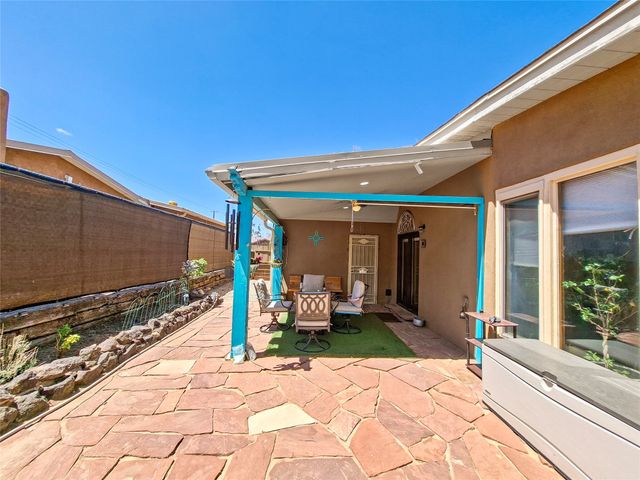 2433 Avenida De Las Estrellas, Santa Fe, NM 87507