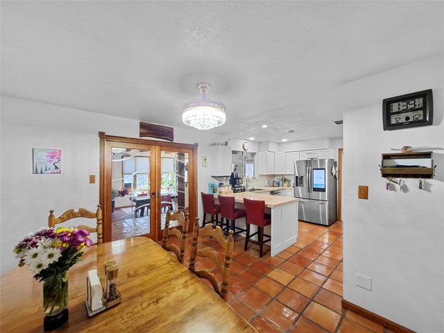 2433 Avenida De Las Estrellas, Santa Fe, NM 87507