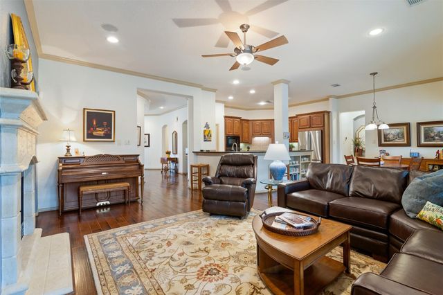 19507 Remington Manor Street, Spring, TX 77379