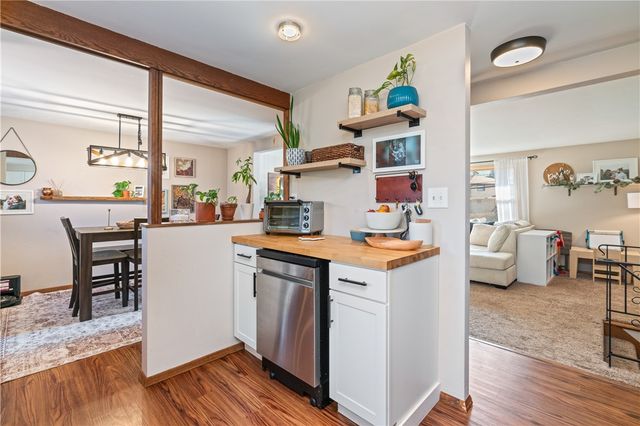 306 Virginia Drive, North Fayette, PA 15071