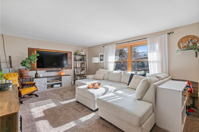 306 Virginia Drive, North Fayette, PA 15071