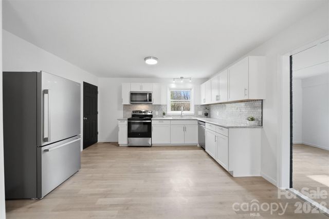 1033 Stagecoach Trail, Lenoir, NC 28645