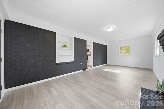 1033 Stagecoach Trail, Lenoir, NC 28645