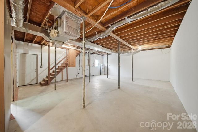 1033 Stagecoach Trail, Lenoir, NC 28645