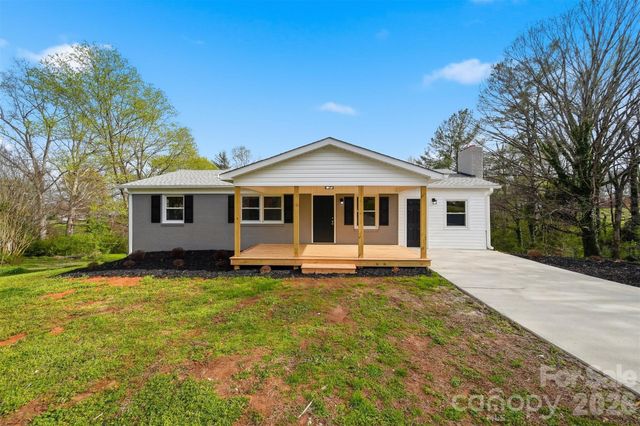 1033 Stagecoach Trail, Lenoir, NC 28645