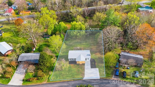 1033 Stagecoach Trail, Lenoir, NC 28645