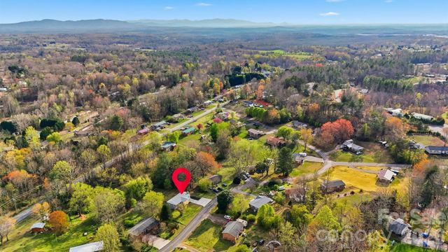 1033 Stagecoach Trail, Lenoir, NC 28645