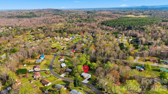 1033 Stagecoach Trail, Lenoir, NC 28645