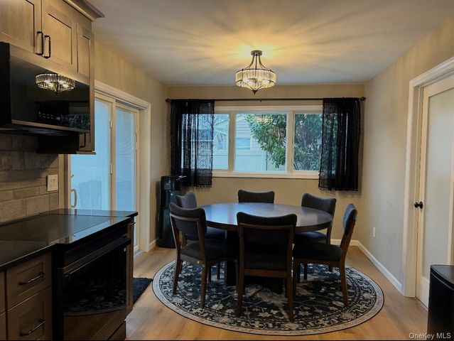 33 Loughlin Drive, Shirley, NY 11967