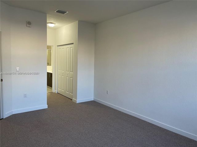 15520 SW 136th St 103, Miami, FL 33196