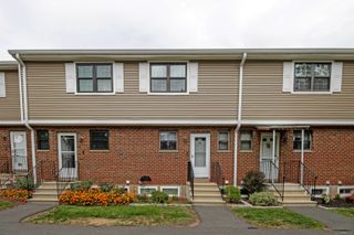 179 Hampton Court 179, Newington, CT 06111