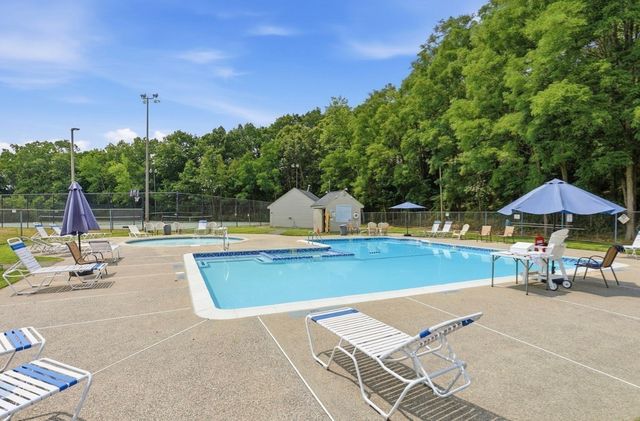 100 Merrimack Ave 115, Dracut, MA 01826