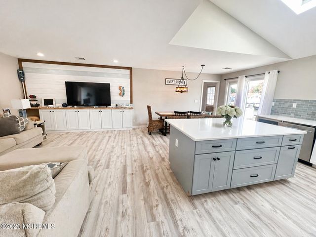 810 Leeward Drive, Forked River, NJ 08731