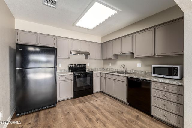 2329 N RECKER Road 16, Mesa, AZ 85215