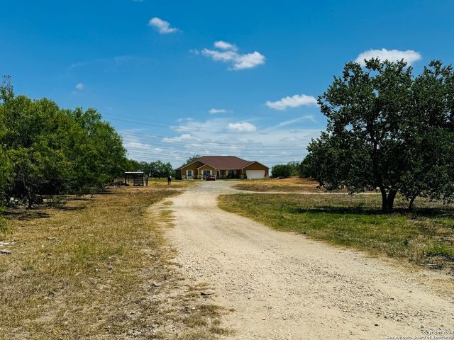 8546 Real Rd, San Antonio, TX 78263