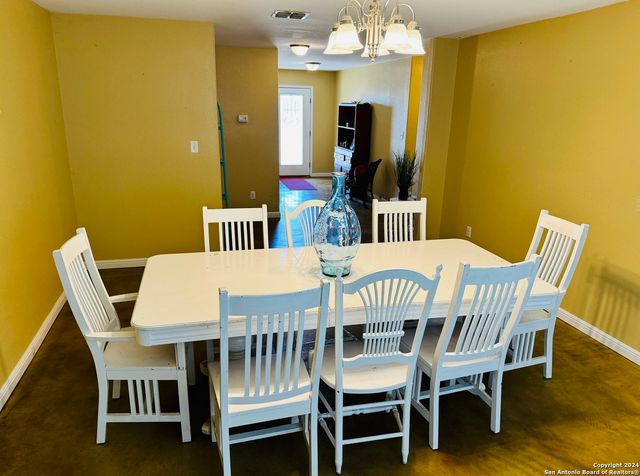 8546 Real Rd, San Antonio, TX 78263