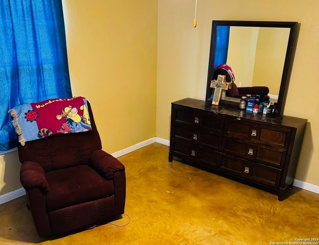 8546 Real Rd, San Antonio, TX 78263