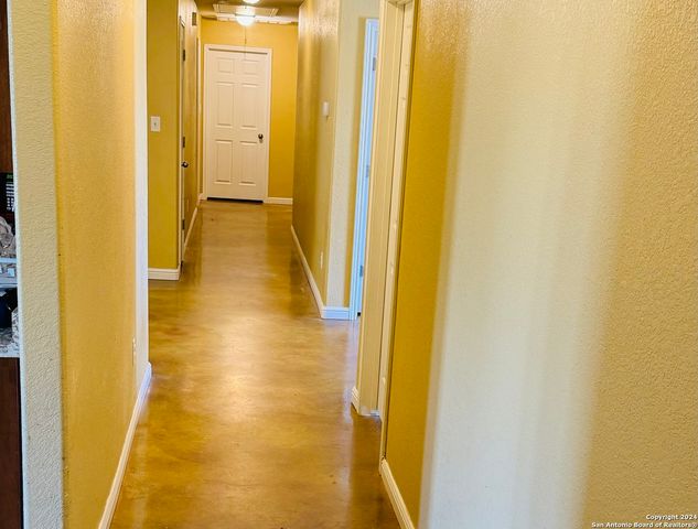 8546 Real Rd, San Antonio, TX 78263