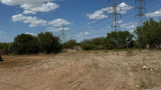 8546 Real Rd, San Antonio, TX 78263