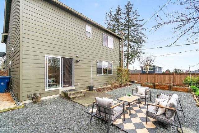 8303 10th Place SE, Lake Stevens, WA 98258