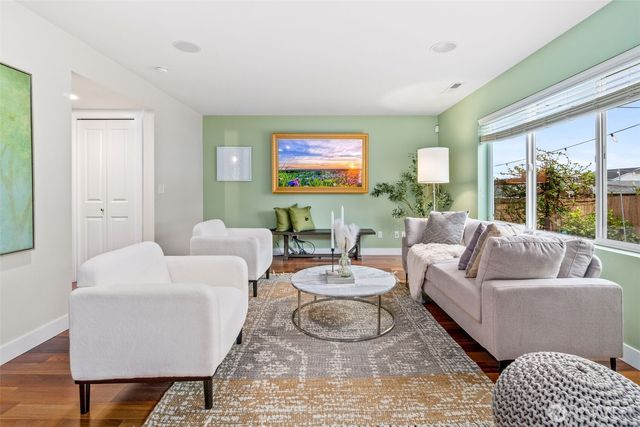 8303 10th Place SE, Lake Stevens, WA 98258