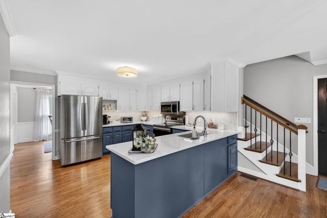 901 Willow Branch Drive, Simpsonville, SC 29680