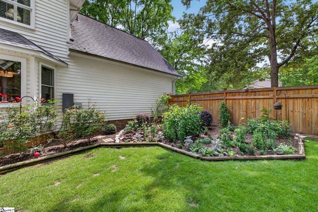 901 Willow Branch Drive, Simpsonville, SC 29680