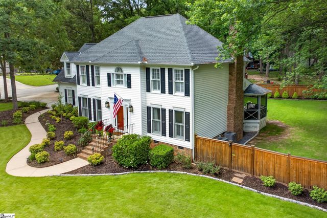 901 Willow Branch Drive, Simpsonville, SC 29680
